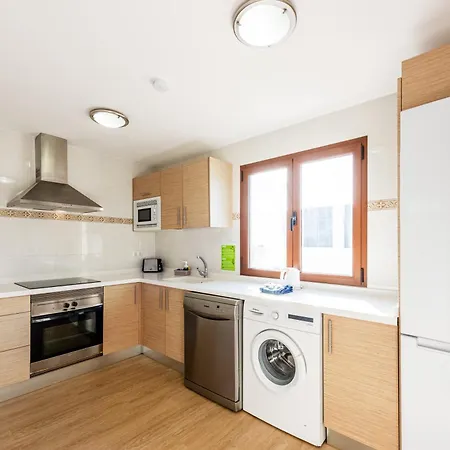 Ereza Alicia Willa *